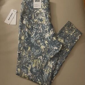 DKNY Sport High Waist Leggings with Side Pockets. Large, New!